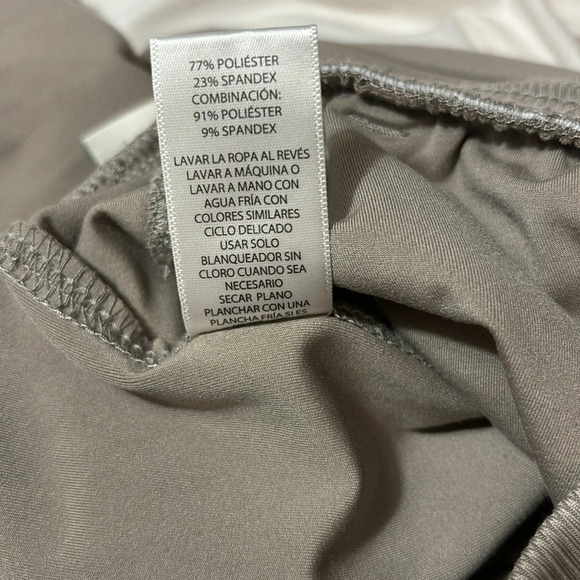 Rachel Zoe Relaxed Fit Versatile Wear Women's M
Stretch Jogger Pants Taupe - Picture 7 of 10